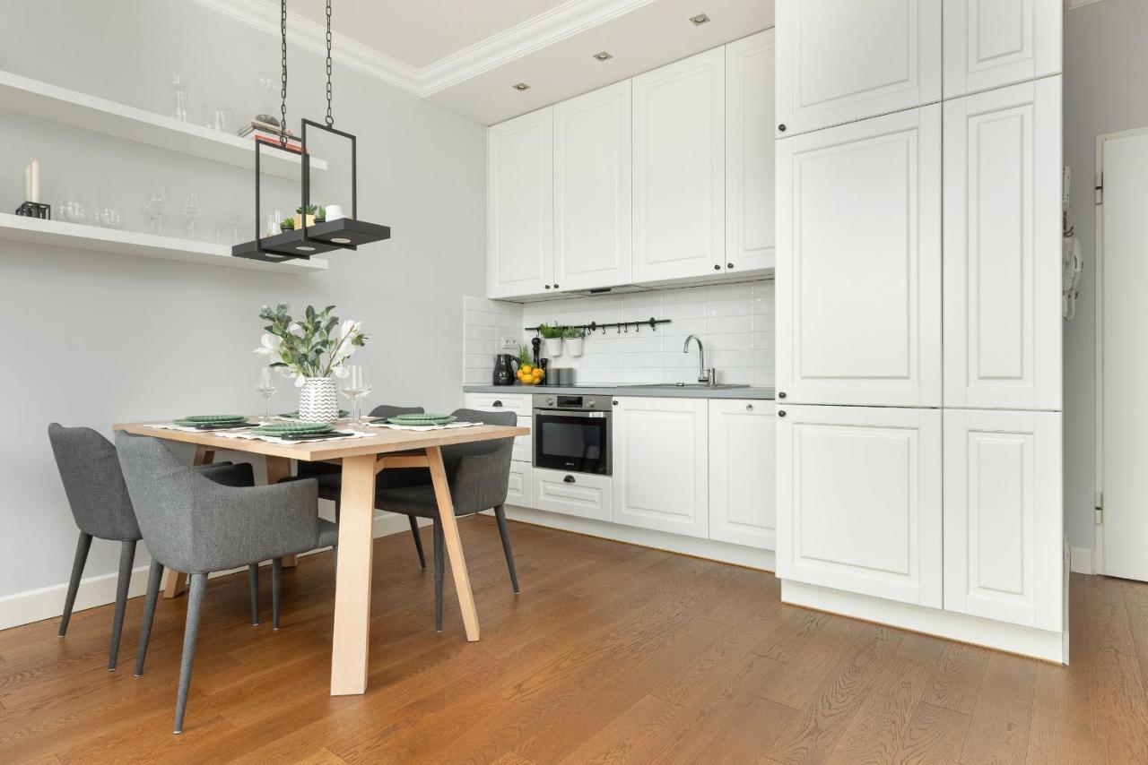 ורשה Cozy Apartment Gieysztora Wilanow By Noclegi Renters מראה חיצוני תמונה