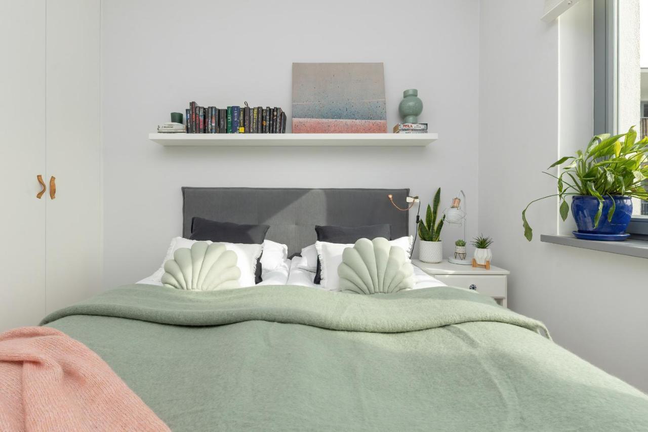 ורשה Cozy Apartment Gieysztora Wilanow By Noclegi Renters מראה חיצוני תמונה
